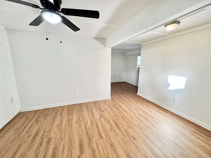 Venytra's room