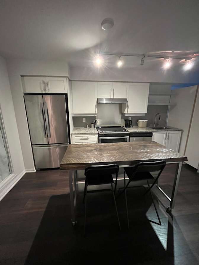 Adelaide Street East - Photo 3