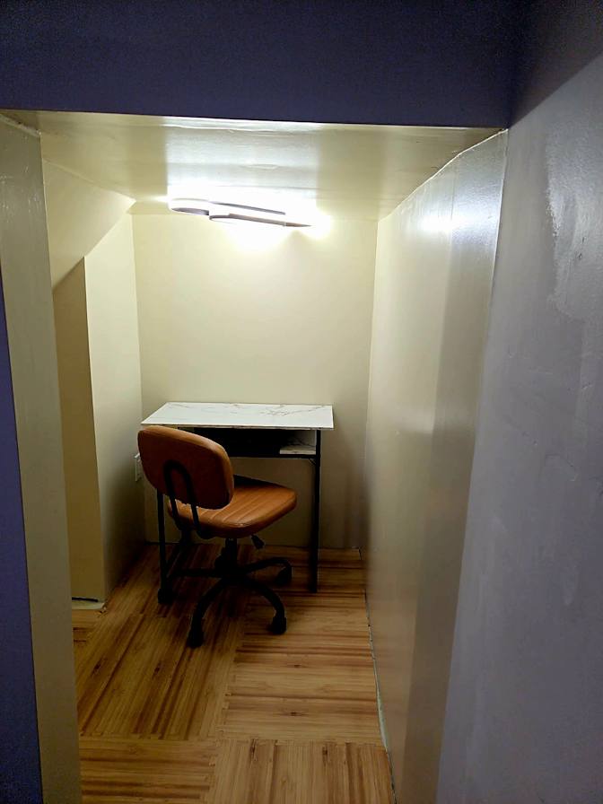 Lai's room