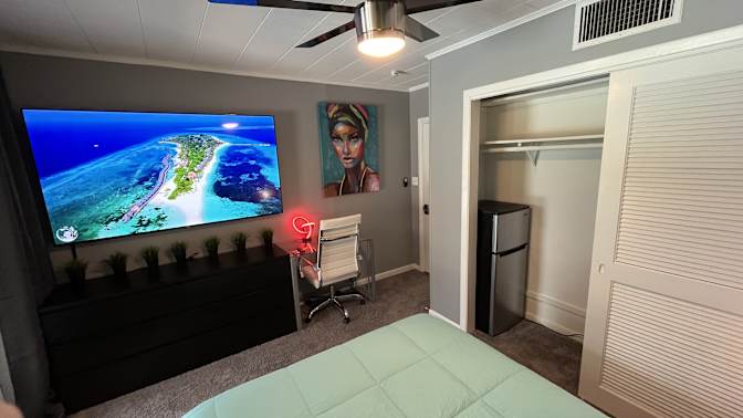 Julian Guerrero's room