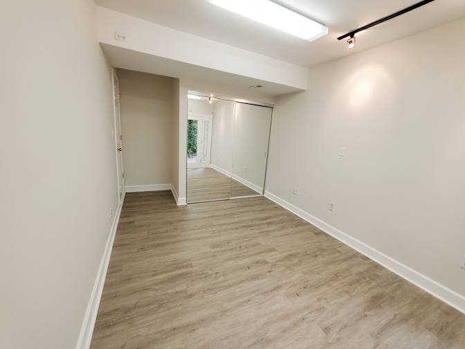 Alcove Rooms's room