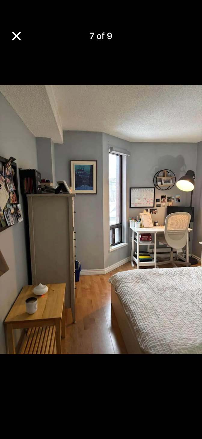 Chloé's room