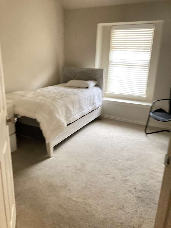 Dee's room