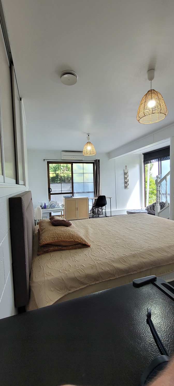 Ata Moradi's room