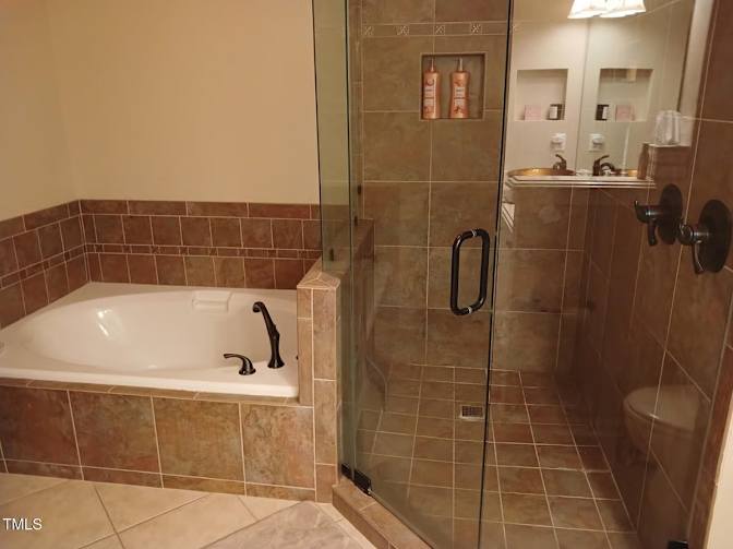 Alcove Rooms's room