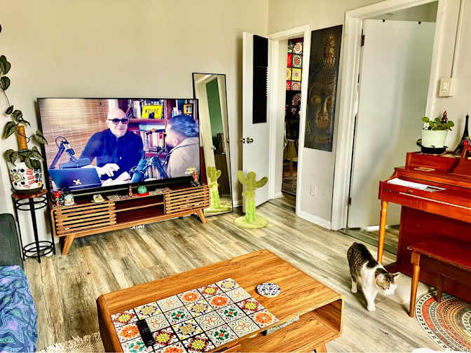 Francisco's room
