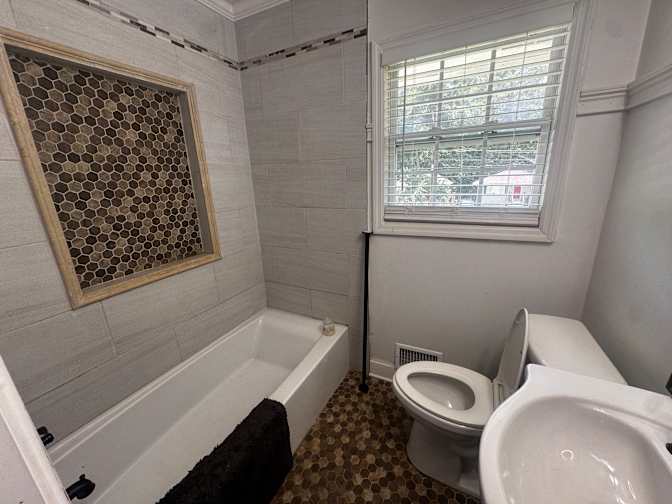 Alcove Rooms's room
