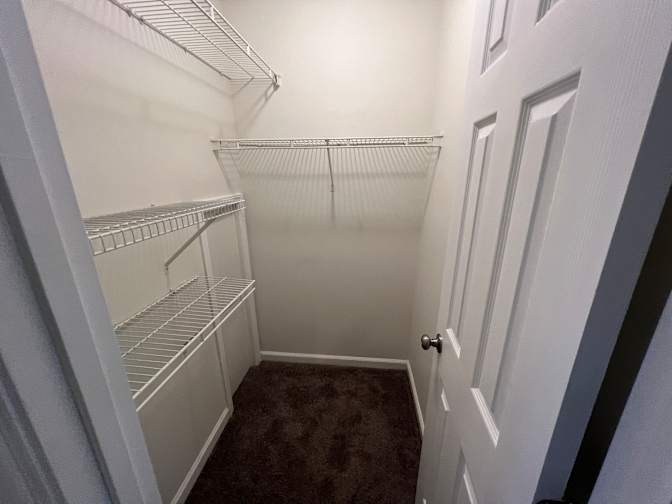 Alcove Rooms's room
