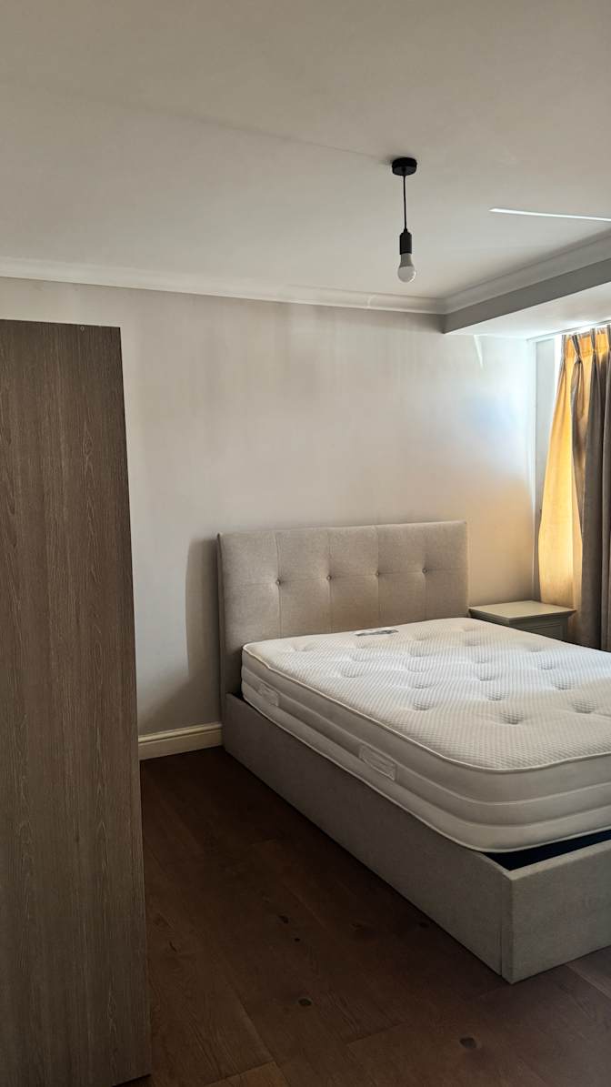 Aji's room