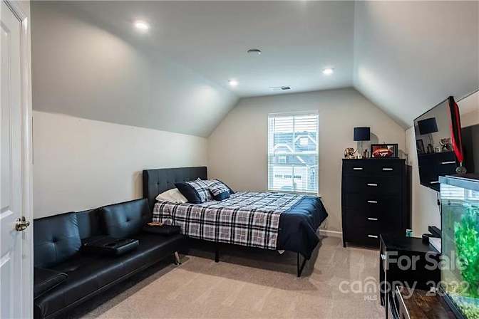 Alcove Rooms's room