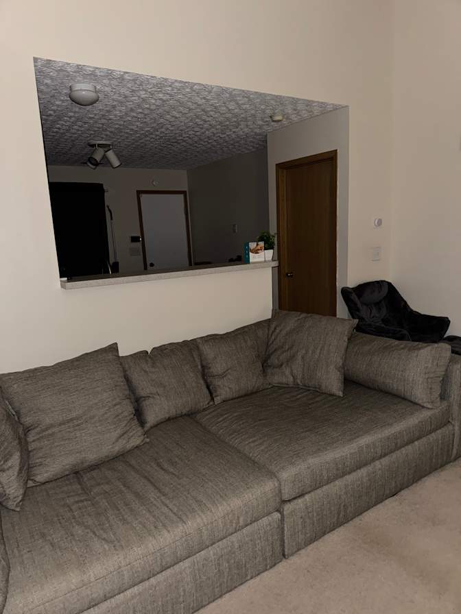 Vine's room