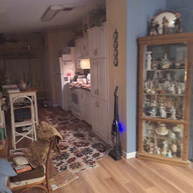Tee's room
