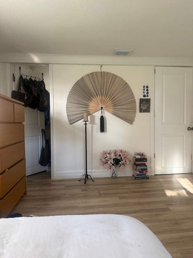 DENZIL FRANKLYN's room