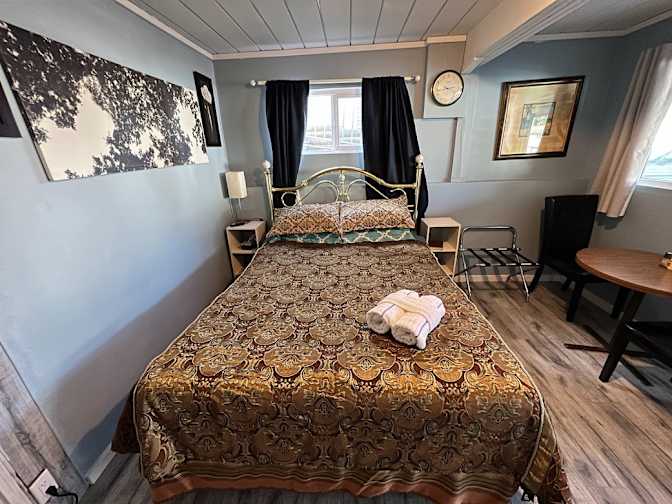 Anita's room