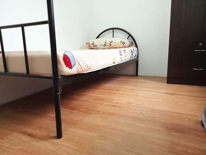 Roomy's room