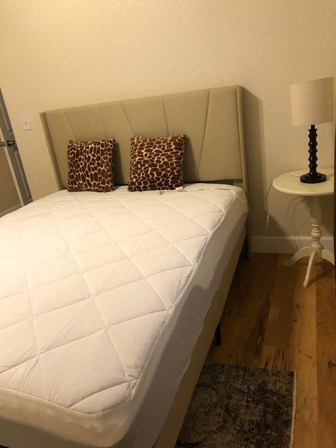 Elle's room