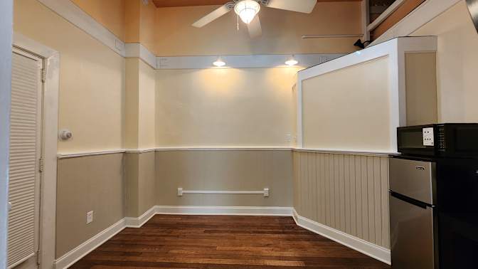 Tom's room