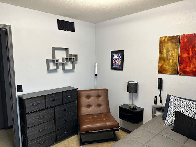 Jon's room