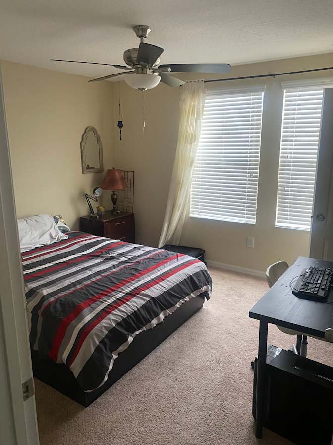 Glenesto's room