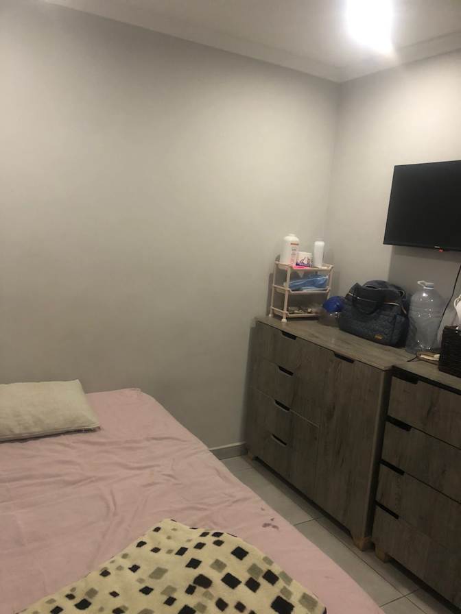 omotola omoniyi taiwo-taiwo's room