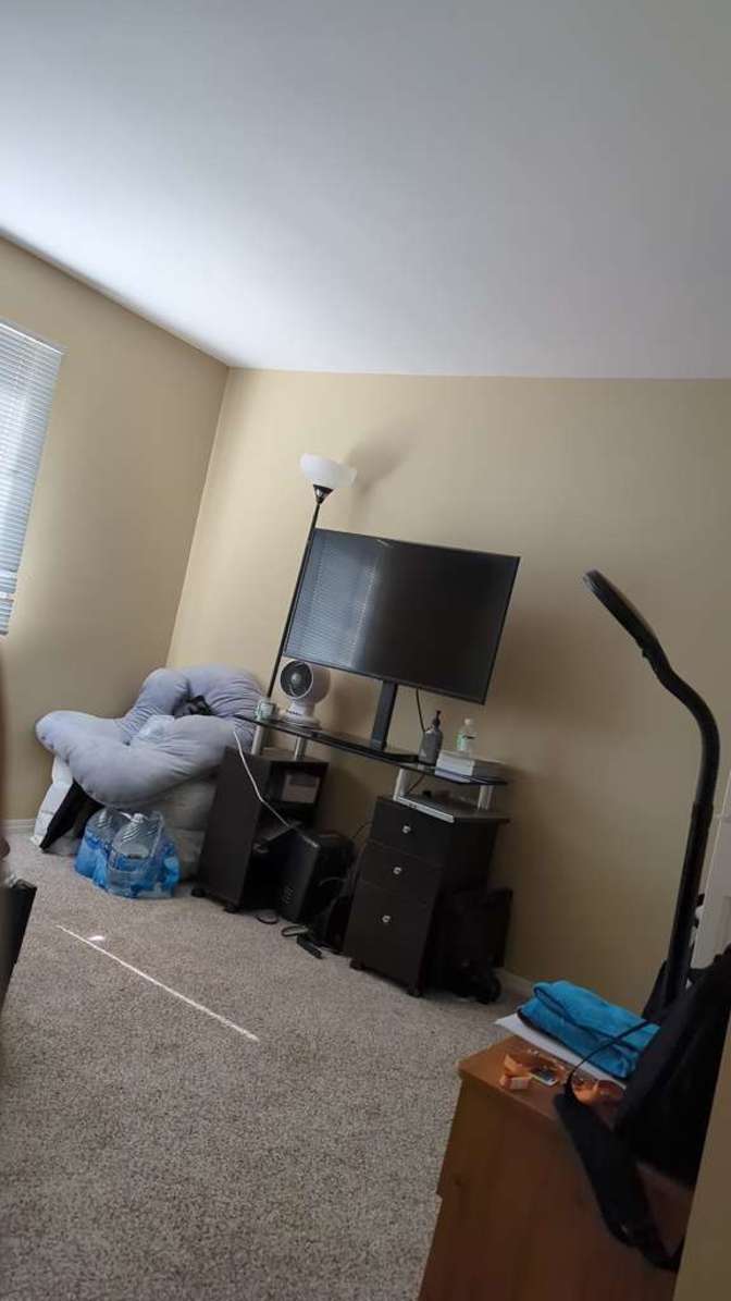Divyanee Thunga's room