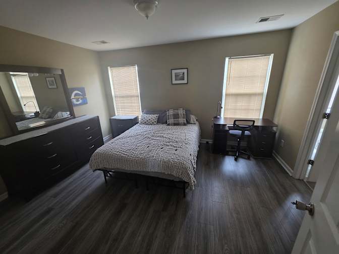 Ken's room