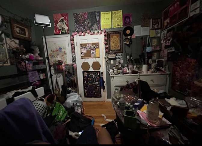 Eliezer's room