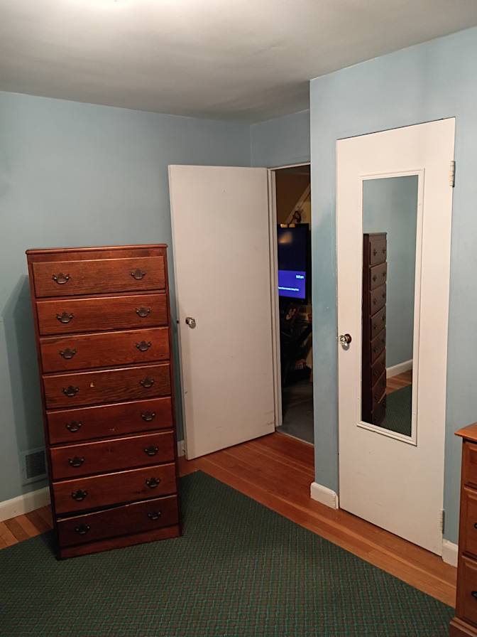 Glenn's room
