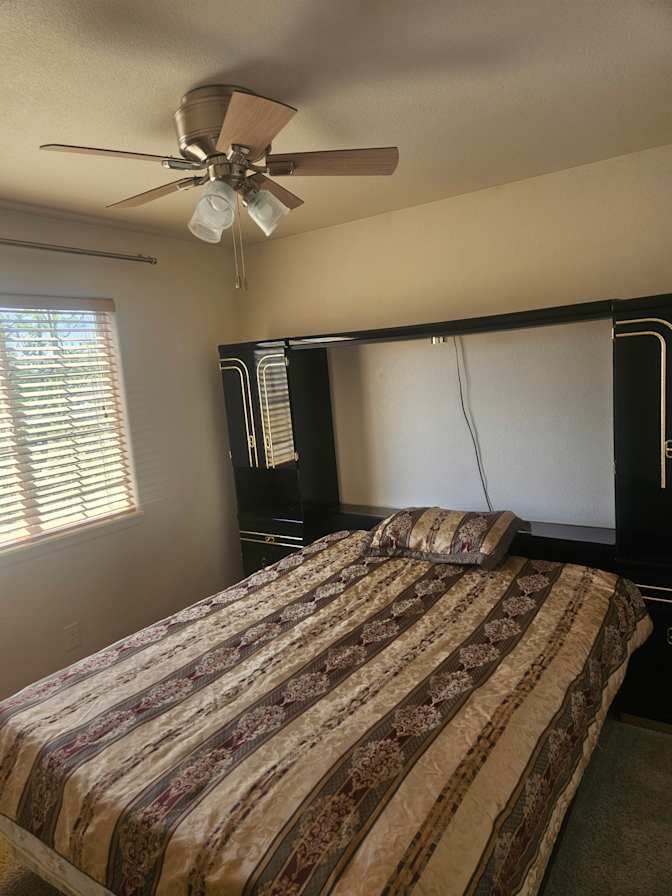 Pablo Flores's room