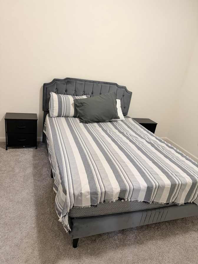 Mansoor's room