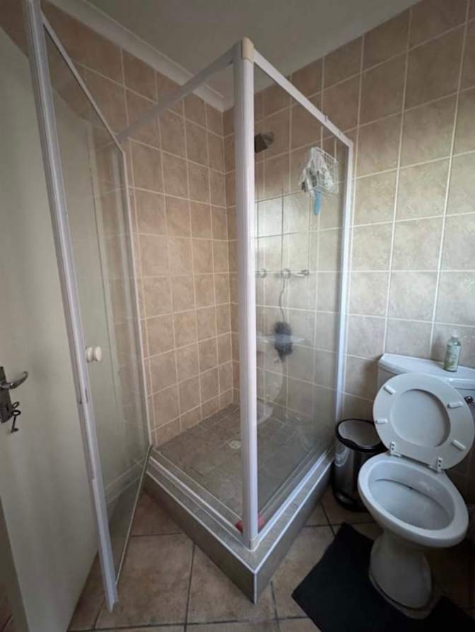 Tshovelo's room