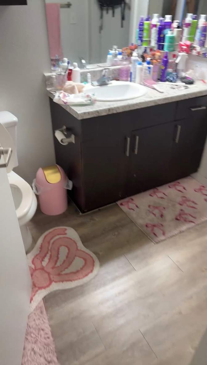 Azelyah's room