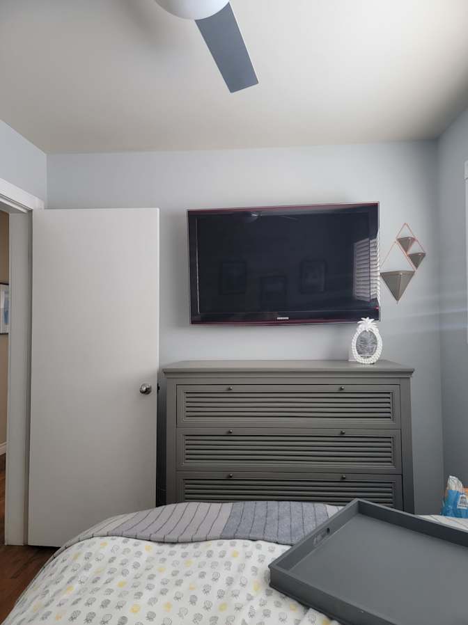 Darren's room