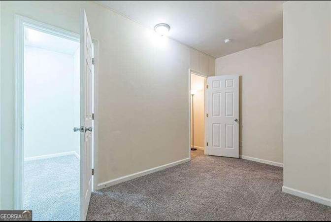 Alcove Rooms's room