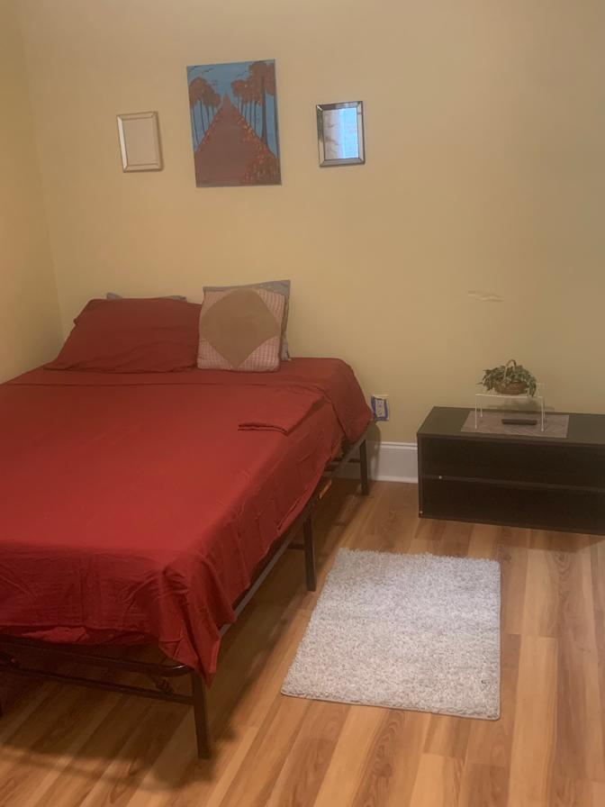 Dee's room