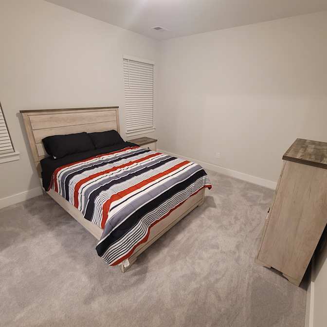 Ken's room