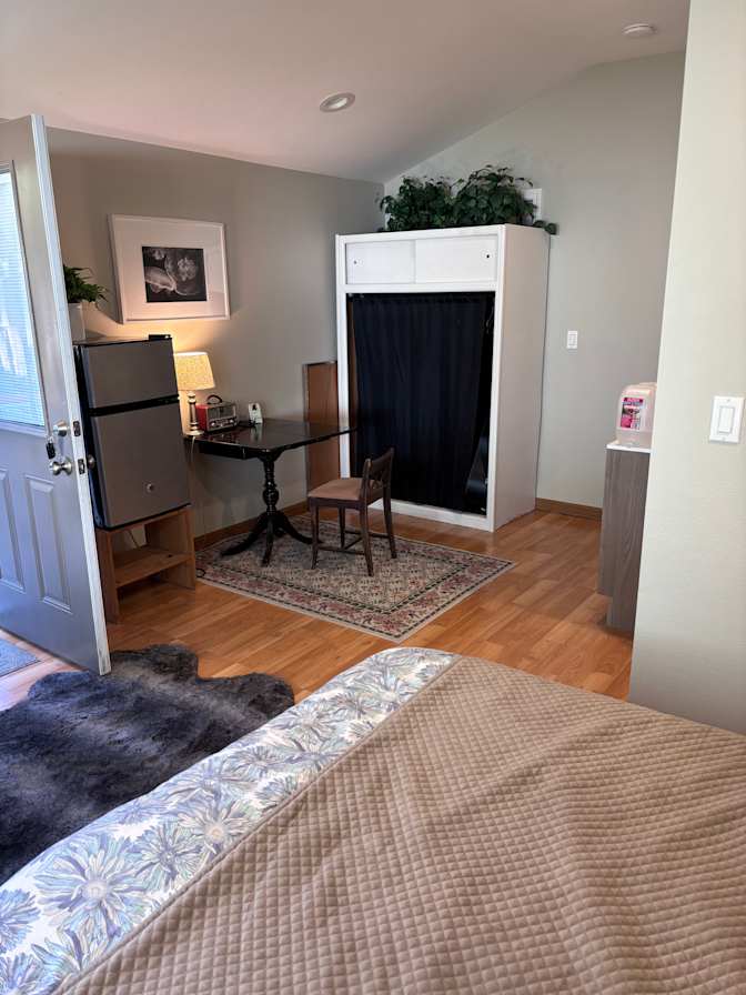 Darlene's room