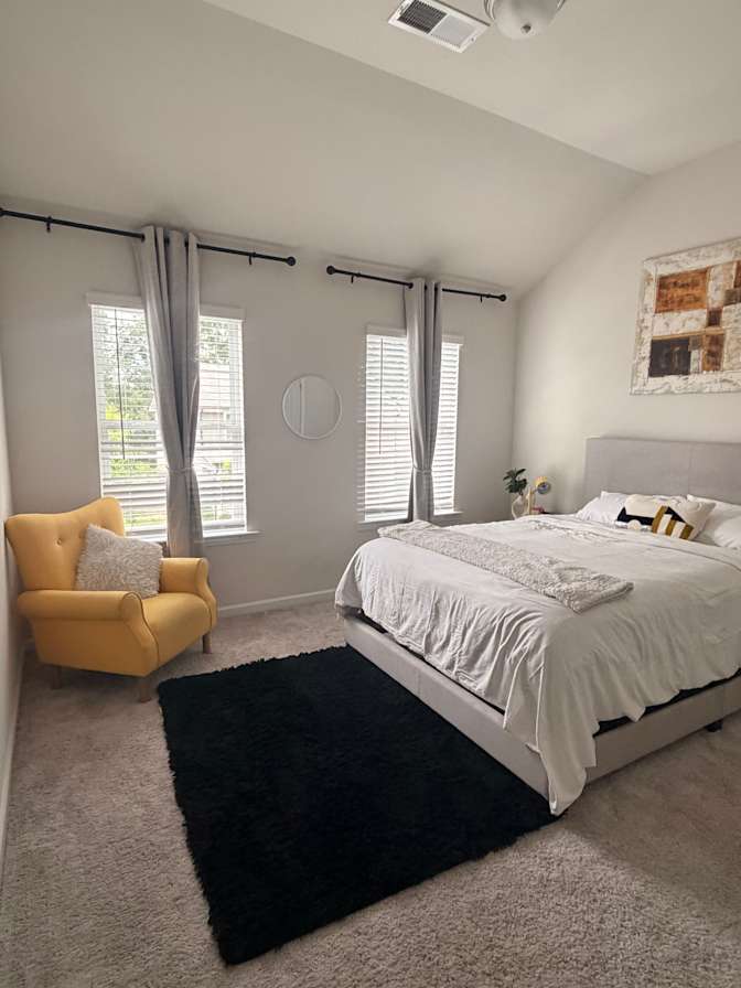 Everland Realty's room