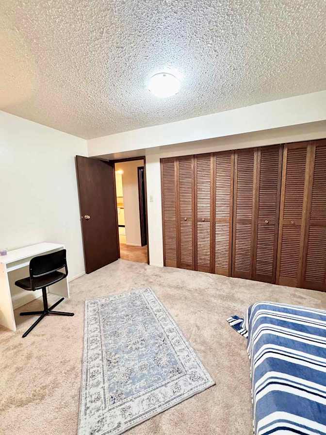 Peyman Zar's room