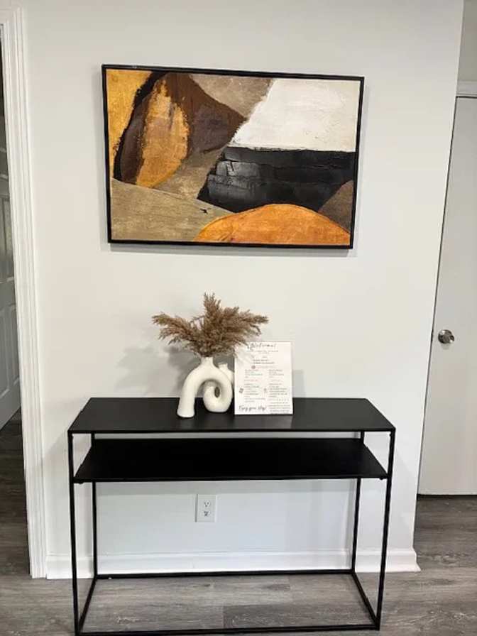 Alcove Rooms's room