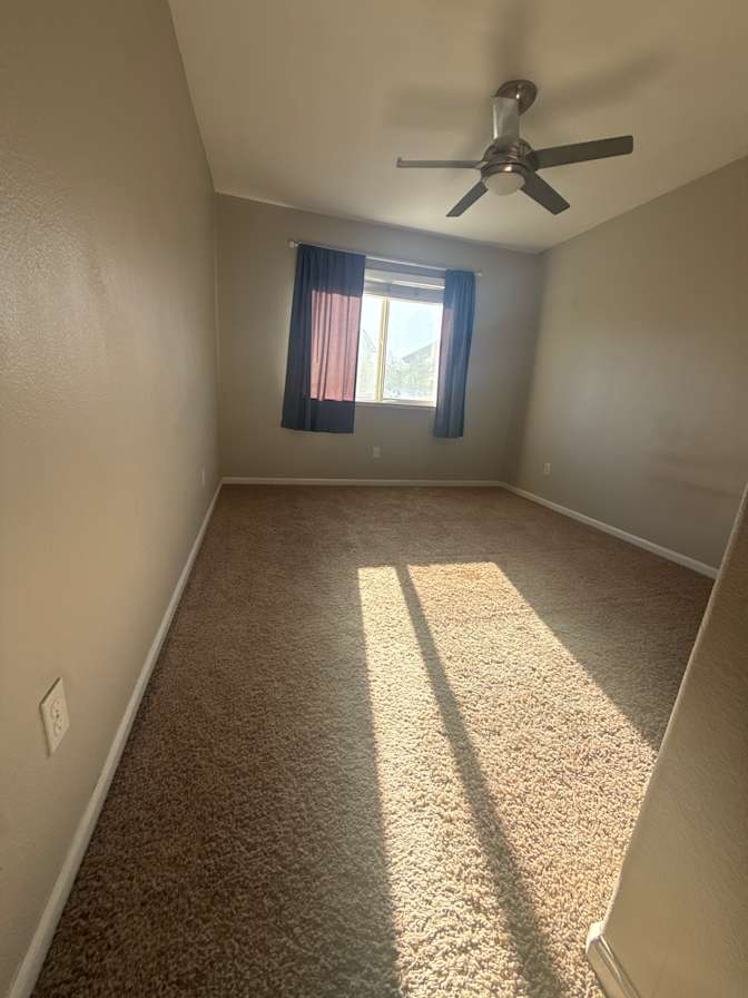 LuxeRealestate's room