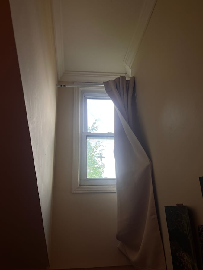 des's room
