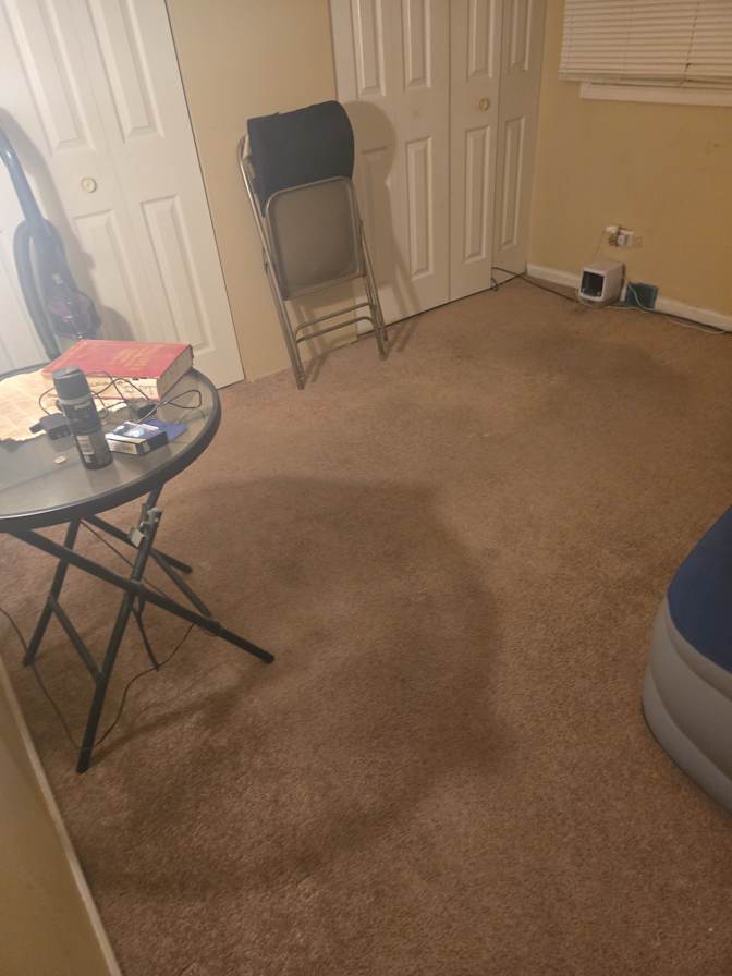 Aron Pitts's room