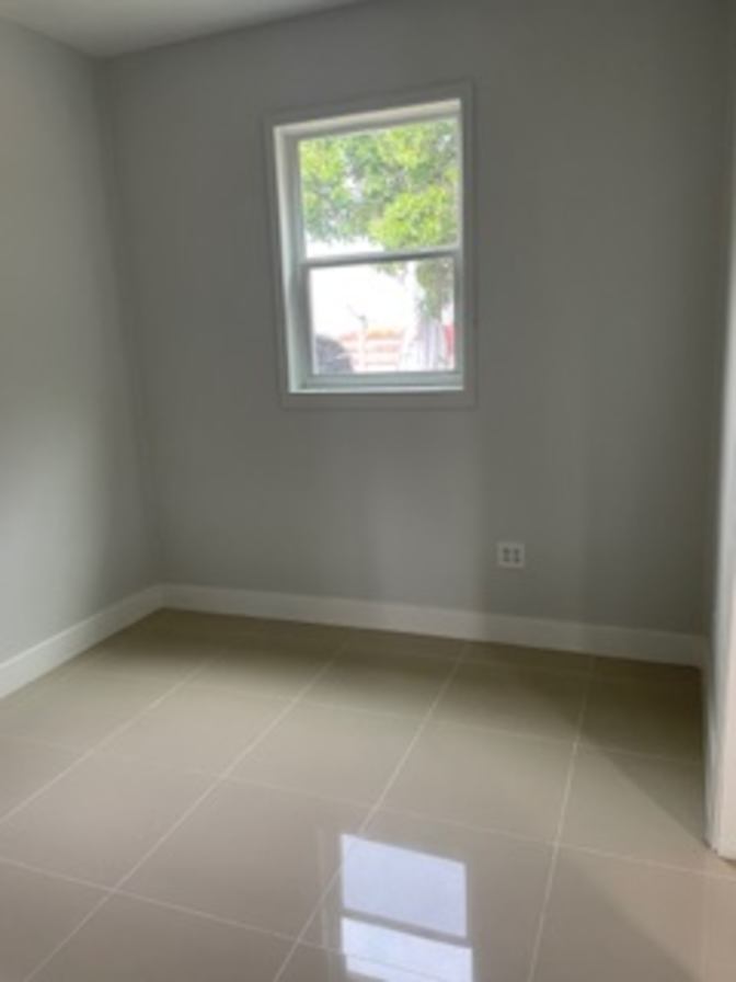 Luis's room