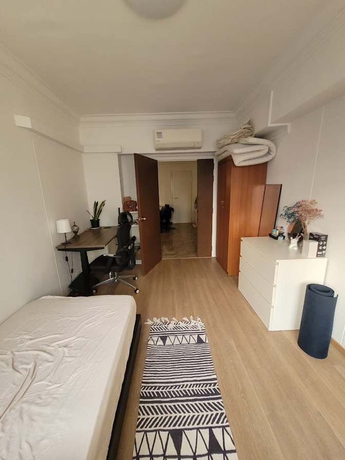 Carlos Salvador's room