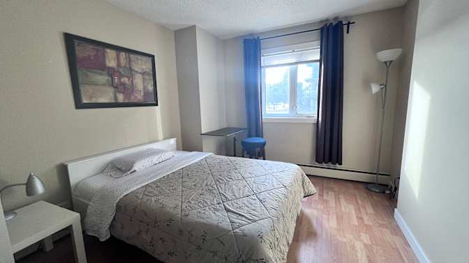 Flo's room