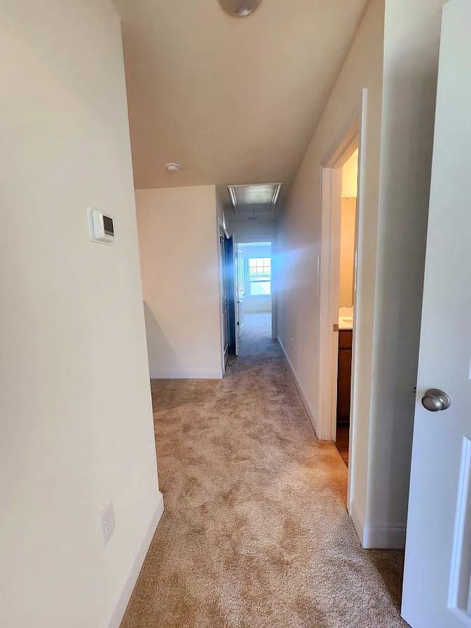 Alcove Rooms's room