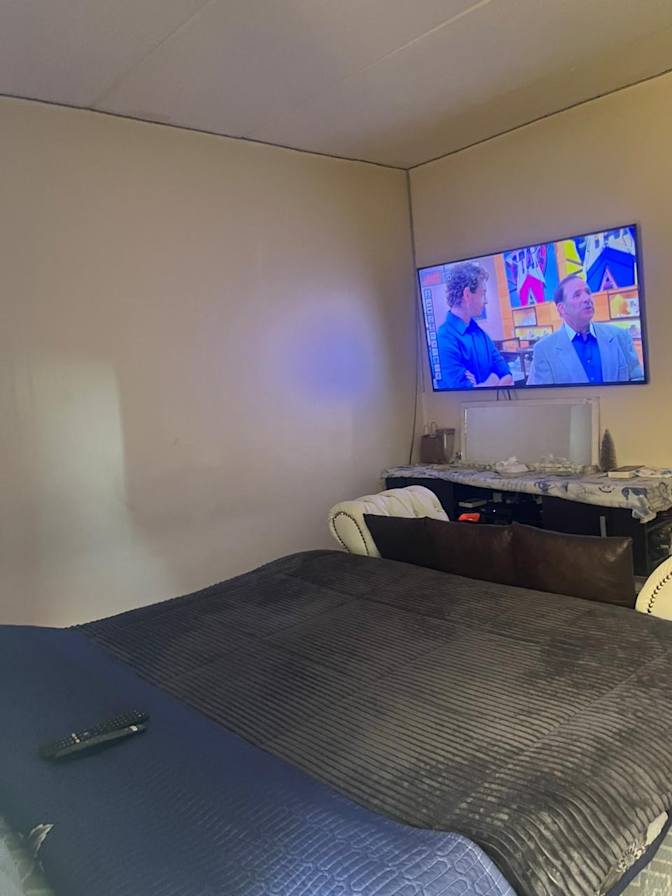 Kenny's room