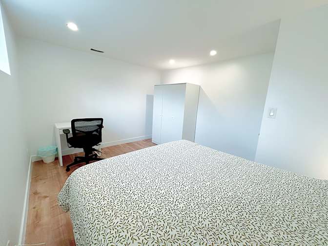 Shirin's room