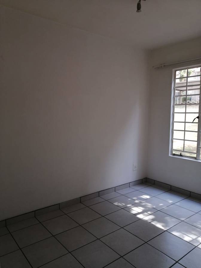 Thobile's room